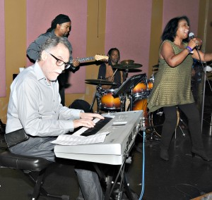 Cheryl Barnes & her husband Phil Cabasso sit in with the Derek Bordeaux Band at Smooth Jazz News' 16th Anniversary brunch party & jam session (photo by David Hopley)